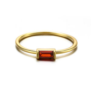 Anillo Fino de Plata Geométrico con Banda Delgada, Chapado en Oro de 18k, Plata de Ley S925, con Piedra Preciosa Baguette, Anillo ZC para Mujer - Product Image 5