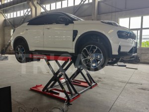Elevador de Tijera Tricar 4T de 4000 kg de Elevación Media, 1200 mm, Hidráulico Neumático, para Servicio de Neumáticos, Certificado CE, Equipo de Reparación para Garajes - Product Image 3