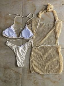 En stock – Ensemble 3 pièces texturé pour femme, 3 couleurs, comprenant une robe de plage transparente à col en V profond, un haut triangle et un paréo – Tailles S-L - Product Image 3