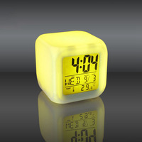 Jam alarm LED Digital, 7 warna berubah jam tampilan tanggal silikon