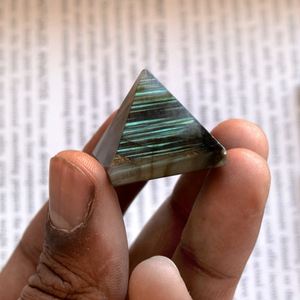 Pierre précieuse de labradorite naturelle en forme de triangle, coupe triangulaire, feu bleu, polie, 20-40 mm, certifiée par un tiers, pour la fabrication de bijoux - Product Image 2