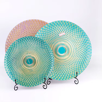Assiette de présentation de luxe en verre rose de 33 cm, peinte à la main, motif personnalisé, écologique, pour événements de mariage (vente en gros)