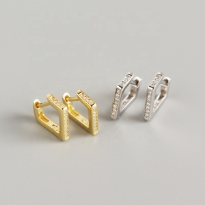 YHE0213 925 <span class=keywords><strong>plata</strong></span> esterlina rombo triángulo circón CZ cristal Huggies <span class=keywords><strong>aros</strong></span> 2025 Piercing lujo Pendiente joyería Rock Punk - Product Image 2