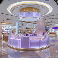 Produits de maquillage et de soin de la peau haut de gamme, système d'éclairage ambiant interne pour armoire centrale, zone d'affichage en verre dégradé