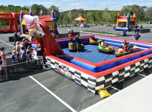 Autos de Choque Inflables para Exteriores, Área Deportiva, Pista de Carreras Inflable con Autos de Choque - Product Image 5