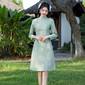 Verano tradicional <span class=keywords><strong>Qi</strong></span> <span class=keywords><strong>PAO</strong></span> elegante retro de longitud media chica versión mejorada estilo chino damas jóvenes mujeres cheongsam fábrica - Product Image 4