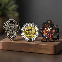 Pin de Solapa de Aleación de Zinc Fundido a Presión, Estilo Mixto con Esmalte Suave y Diseños Florales Heráldicos Surtidos, OEM de Fábrica
