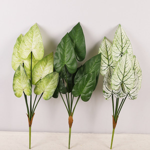 Hojas Artificiales de Taro, Planta Artificial de PVC de Alta Simulación, Decoración de Pared con 7 Cabezas de Anturio, Decoración Interior - Product Image 1