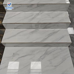 Azulejos de piso de aterrizaje de <span class=keywords><strong>escaleras</strong></span> de buena calidad de Foshan, los mismos diseños combinados, superficie dorada chapada en mate brillante <span class=keywords><strong>con</strong></span> líneas de ranura - Product Image 3