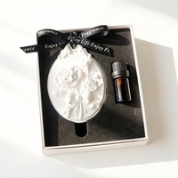Diffuseur d'huiles essentielles en céramique en forme de fleur de camélia, parfumé, pour voiture, armoire, parfum d'ambiance, boîte cadeau FinRu