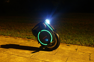 Monociclo Eléctrico Inmotion One Wheel Balance Scooter V12, Patineta para Adultos, 70 km/h, Neumático de 16 Pulgadas, Negro - Product Image 6