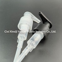 Pompe à lotion à angle droit givrée Yu-Xiao, filetage 24/28, WK-21-1M, pour cosmétiques et soins quotidiens du Zhejiang, personnalisable avec logo