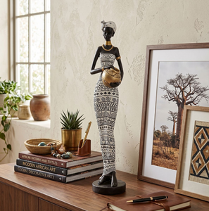 Statuetta in Resina Stile Africano, Scultura Geometrica di Donna Nera con Vaso, Decorazione per la Casa, Artigianato all'Ingrosso - Product Image 6