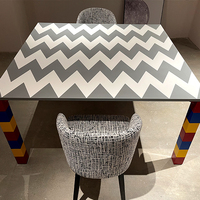 Table de salle à manger contemporaine de luxe en acier inoxydable doré Mobilier de maison moderne avec pierre artificielle pour ensemble de dîner