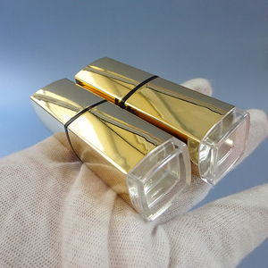 Tubo de lápiz labial cuadrado metálico dorado personalizado con anillo, base transparente dorada vacía, lápiz labial de plástico para empaque de maquillaje - Product Image 6