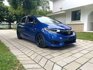 Honda Fit Comfort 2018 avec toit ouvrant |   1,5 L CVT automatique |   Offres d'expédition internationales fiables à fort potentiel de revente - Product Image 3