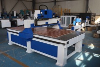 Vente flash ! !! Machine de fabrication de sculptures en bois rotatives à 4 axes 3D en Chine, routeur CNC/meubles/chaises/bureaux/lits/pieds de canapé