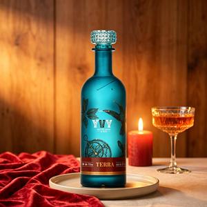 Bouteilles <span class=keywords><strong>de</strong></span> vodka, whisky et <span class=keywords><strong>rhum</strong></span> <span class=keywords><strong>de</strong></span> luxe <span class=keywords><strong>de</strong></span> couleur bleue personnalisées, <span class=keywords><strong>vente</strong></span> chaude, 500 ml, 700 ml, 750 ml, bouteille en verre pour spiritueux <span class=keywords><strong>de</strong></span> qualité supérieure antidérapante - Product Image 1