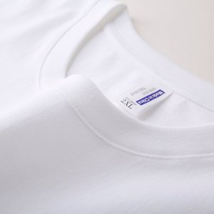 T-Shirt di Alta Qualità in Cotone 230g, Vestibilità Oversize, Spalle Scese, Personalizzabile con Logo per Uomo/Donna - Product Image 2