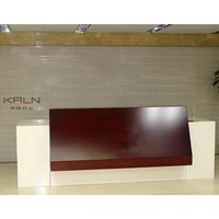 Bureau d'accueil moderne et écologique avec éclairage LED, idéal pour les écoles, les hôpitaux, les centres commerciaux, taille et couleur personnalisables, garantie de 6 ans, OEM disponible