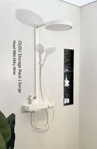 Système de douche numérique chromé avec douches pluie haute pression extra larges et douces pour salles de bain et appartements modernes - Product Image 2