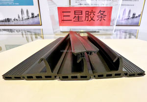 <span class=keywords><strong>Bande</strong></span> <span class=keywords><strong>d</strong></span>'étanchéité en mousse <span class=keywords><strong>de</strong></span> caoutchouc EPDM personnalisée <span class=keywords><strong>de</strong></span> qualité supérieure avec service <span class=keywords><strong>de</strong></span> <span class=keywords><strong>d</strong></span>écoupe <span class=keywords><strong>pour</strong></span> usage industriel et portes <span class=keywords><strong>de</strong></span> <span class=keywords><strong>douche</strong></span> - Étanche, anti-poussière, vente en gros - Product Image 2