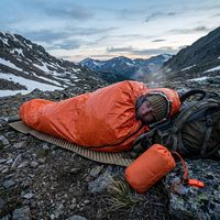 Sac de bivouac thermique imperméable pour l'extérieur, sac de couchage de survie en Mylar, sac de couchage d'urgence pour adulte