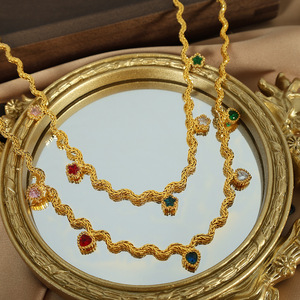 Collar de circonita estilo francés para mujer, cadena ondulada con engaste de púas, joyería de fiesta, aleación de zinc, diseño de borla redonda - Product Image 3