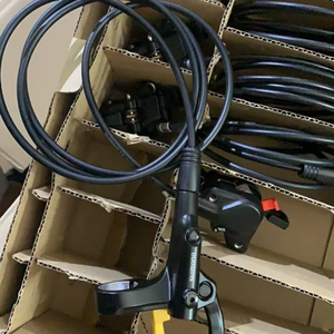 Frein hydraulique <span class=keywords><strong>SHIMANO</strong></span> <span class=keywords><strong>BR</strong></span>-<span class=keywords><strong>MT200</strong></span> pour VTT, freins à disque hydrauliques, 800MM/1450MM, frein de vélo réglable, <span class=keywords><strong>Shimano</strong></span> original - Product Image 4