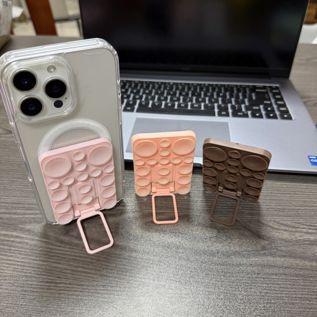 Silicone Suction Cup Stand Back Mount Folding Design Universal Multi-models All-in-one Phone Case Stand for Multi-scenario Use