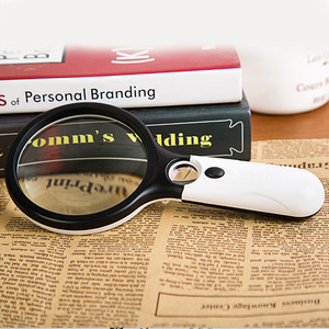 Loupe à main à trois LED pour la lecture des personnes âgées, la visualisation de <span class=keywords><strong>livres</strong></span> et l'évaluation des antiquités avec lentille en verre à double éclairage - Product Image 2