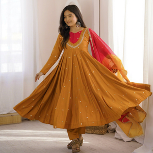 Ensemble élégant de salwar kameez Anarkali brodé pour femmes, tenue traditionnelle indienne et pakistanaise avec travail de miroir, en soie. - Product Image 1