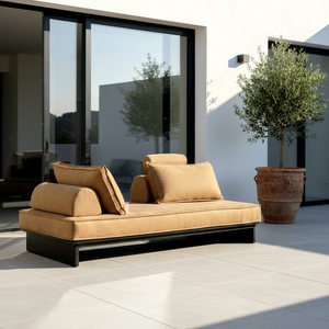 Sofá Cama de Jardín Moderno y Duradero de Dos Plazas con Cojín Tapizado y Estructura de Madera para Patio o Villa - Product Image 1