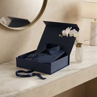 Caja de Embalaje de Papel Azul Marino Personalizada, Elegante Caja Rígida Plegable con Cierre de Cinta para Ropa, Camisas y Regalos