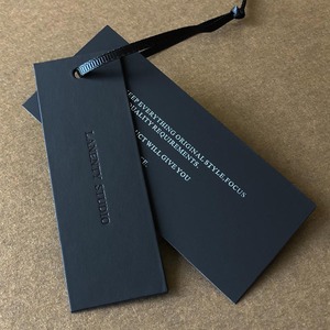 Tùy Chỉnh Tên <span class=keywords><strong>In</strong></span> Nổi Lá Biểu Tượng Quần Áo Treo Thẻ Giấy Kraft Thẻ Màu Đen Sang Trọng Nhãn Bông Sợi Dây Thừng Cho Quần Áo Quần Jean - Product Image 2