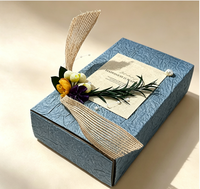 Boîte cadeau en papier froissé faite à la main sur mesure, fermeture magnétique, recyclable, ruban en chanvre de luxe, décorée de fleurs séchées, emballage pour
