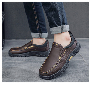 Chaussures de marche pour hommes en cuir PU, semelle extérieure légère antidérapante, style <span class=keywords><strong>mocassins</strong></span> à enfiler - Product Image 1