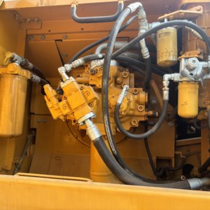 Mesin Carter 330D bekas Premium dengan Gearbox 200KW Power efisiensi tinggi untuk peralatan konstruksi - Product Image 5