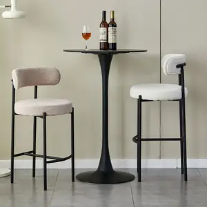 Taburete trasero contorneado moderno de cocina nórdica de metal de lujo, sillas altas de café para mesa de bar
