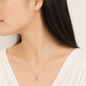 Collier à pendentif double rond en zircone, chaîne fine en acier inoxydable argenté avec extension réglable 45 cm - Product Image 5