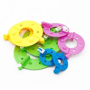 Di alta qualità fai da te Craft ABS Pom Pom Pom Maker maglieria telaio Set 4 taglie all'ingrosso per filati per indumenti e pon Ball Maker - Product Image 2