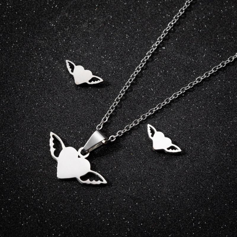 Ailes, coeur en acier