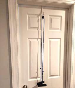 Puleggia per Terapia Fisica - Attrezzo per Riabilitazione da Appendere alla Porta - con Puleggia in Metallo Resistente e Impugnature Imbottite Confortevoli - Product Image 3