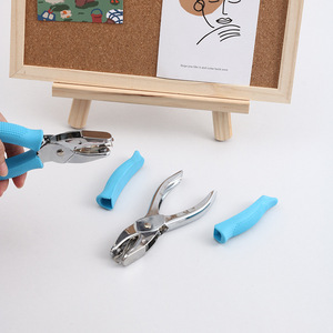 Perforateur de papier STARPRINT Love (672) en acier inoxydable avec revêtement en caoutchouc, gain de temps, <span class=keywords><strong>1</strong></span> <span class=keywords><strong>trou</strong></span> - Product Image 3