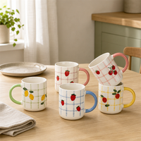 Tasses à fruits à carreaux colorées peintes à la main SWT, qui apportent un charme ludique et un caractère frais aux cuisines européennes et américaines au quotidien