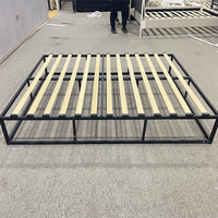 Cadre de lit double en métal compatible avec le matelas Base de lit en métal stable sans bruit Assemblage facile Noir ou Blanc