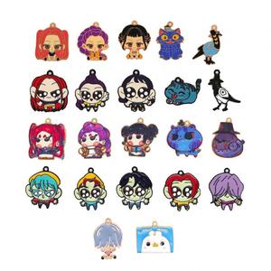 Gepersonaliseerde modieuze zoete en coole meisjesfiguren metalen hangers charmante armbanden sleutelhanger decoratieve ornamenten hangers - Product Image 5