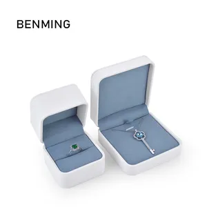 Caixa de joias de couro pu branca, logotipo personalizado, caixa de anel de presente do dia dos namorados