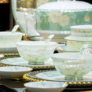 Service de table de luxe vert avec bord doré, assiettes, bols, plats, en porcelaine fine, pour hôtels, pour 10 personnes - Product Image 4