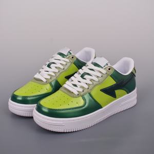 Zapatillas de Diseño de Lujo Unisex con Cuero Genuino Brillante con Detalles de Estrellas, Suela de Goma Gruesa, Forro de Malla, Duraderas y Acolchadas - Product Image 1